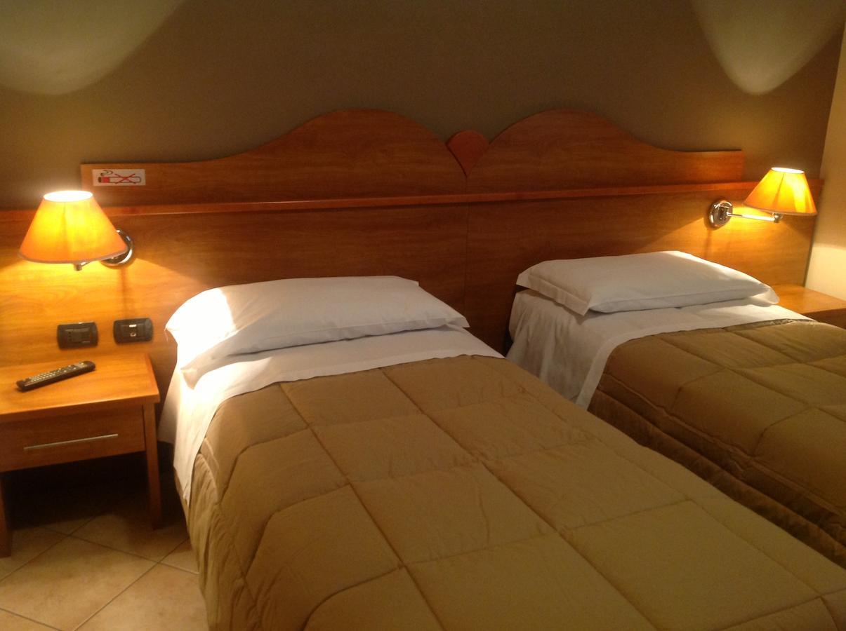 Hotel Trattoria Contini Sorbolo Kültér fotó
